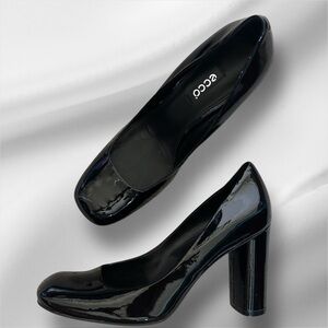 NEW ECCO Black Patent Leather Block Heels Comfort Pumps Sz EU 41 /US 10